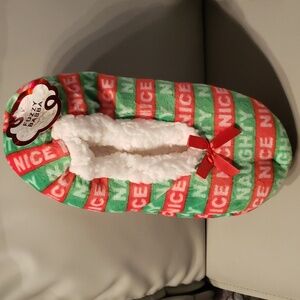Soft Fuzzy lined Naughty Nice Babba Slippers Ladies shoe size 7-9 1/2 NWT